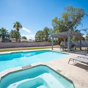 https://luxury-home-near-las-vegas-strip-and-airport.las-vegashotels.net