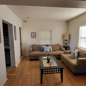 https://loveable-2br-casita.hotelsofphoenix.com